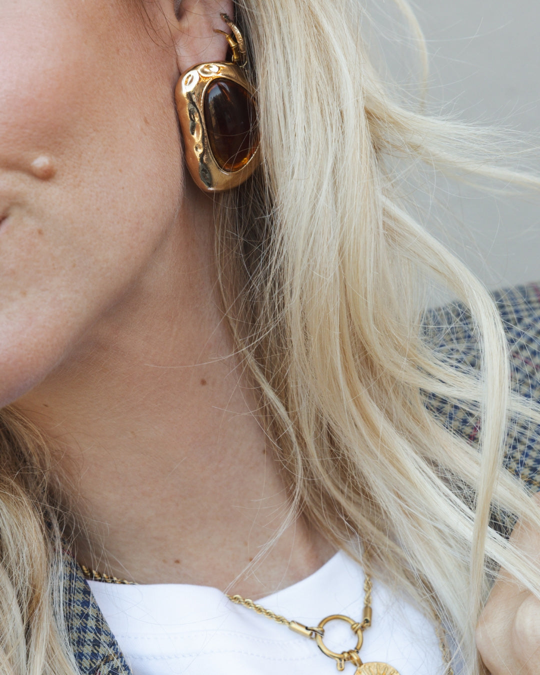 Oorbel in ovale vorm brown
