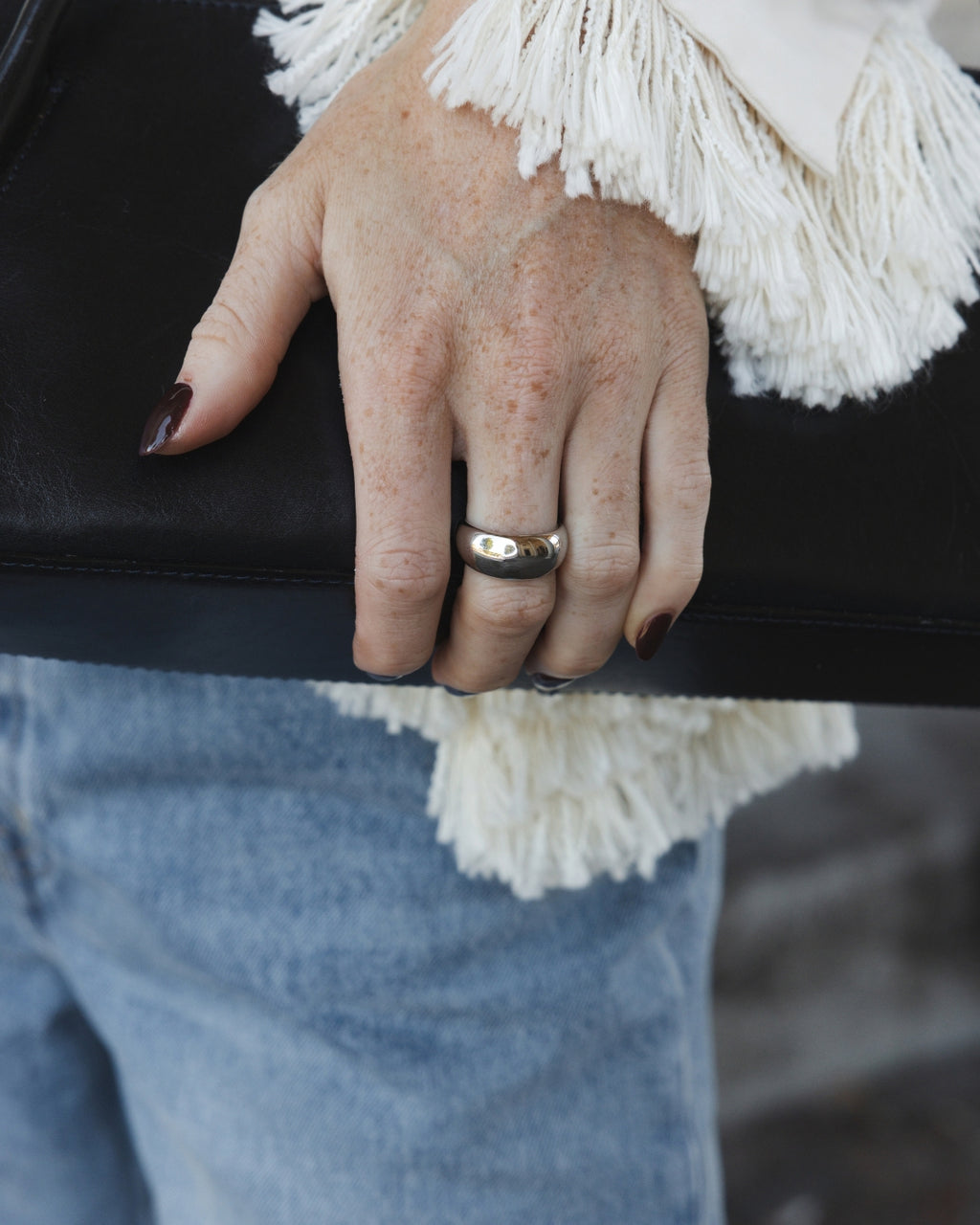 Basic ring met brede bolling